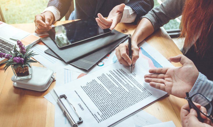 Dinero e inversiones: Mejora tu futuro con contratos inteligentes